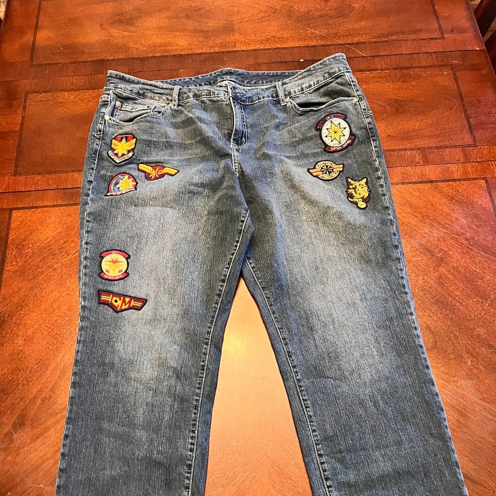 Her Universe Captain Marvel Patchwork Boyfriend Jean, Size 22